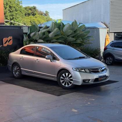 HONDA CIVIC 1.8 LXL 16V FLEX 4P MANUAL HONDA CIVIC 1.8 LXL 16V FLEX 4P MANUAL